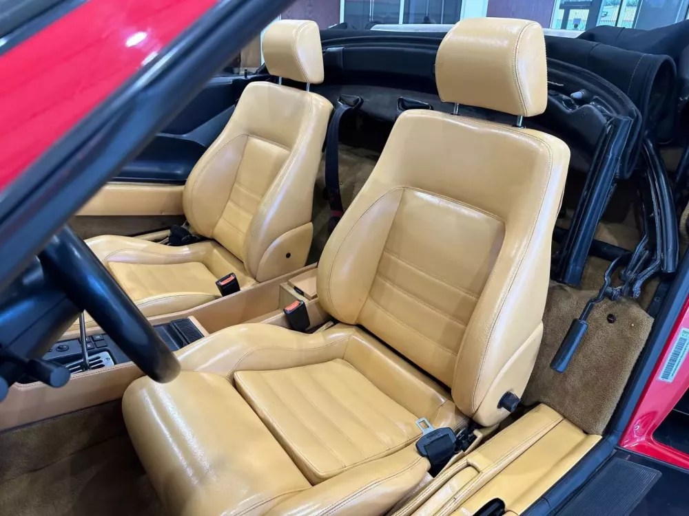 Một tay chơi chốt mua xe Ferrari hơn 31 tuổi thay vì Ford F-150 hầm hố, giá rẻ - Ảnh 14. Một tay chơi chốt mua xe Ferrari hơn 31 tuổi thay vì Ford F-150 hầm hố, giá rẻ - Ảnh 14.