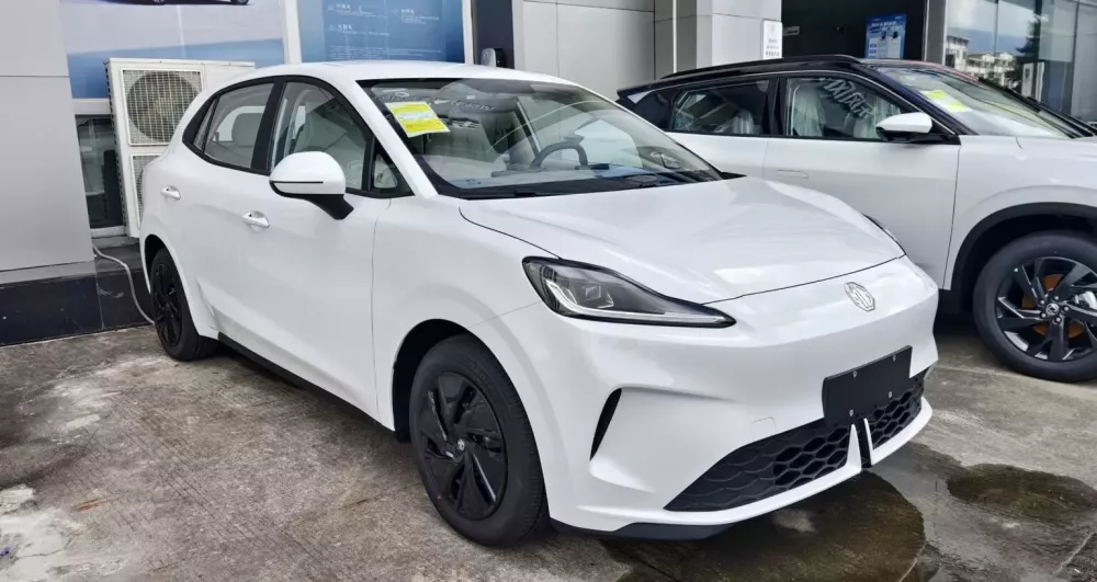 Đánh giá MG4 hatchback 2025: kém thể thao hơn, tập trung vào tiết kiệm và rộng rãi- Ảnh 1. Đánh giá MG4 hatchback 2025: kém thể thao hơn, tập trung vào tiết kiệm và rộng rãi- Ảnh 1.