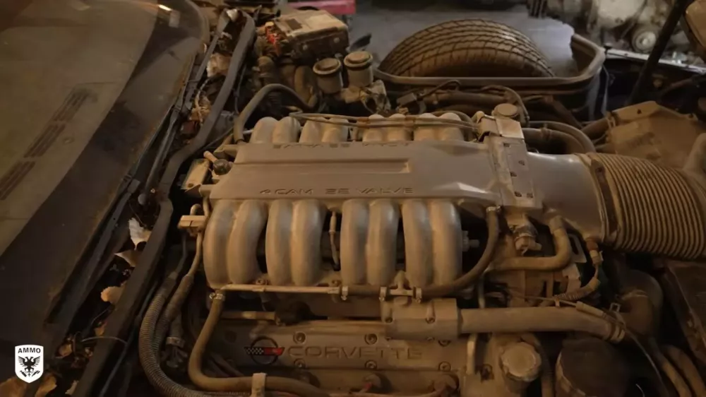 Bố qua đời, con trai đưa chiếc Corvette ZR1 mới chạy 933 km nhưng đỗ trong nhà kho đã 31 năm ra bên ngoài để bán- Ảnh 4. Bố qua đời, con trai đưa chiếc Corvette ZR1 mới chạy 933 km nhưng đỗ trong nhà kho đã 31 năm ra bên ngoài để bán- Ảnh 4.