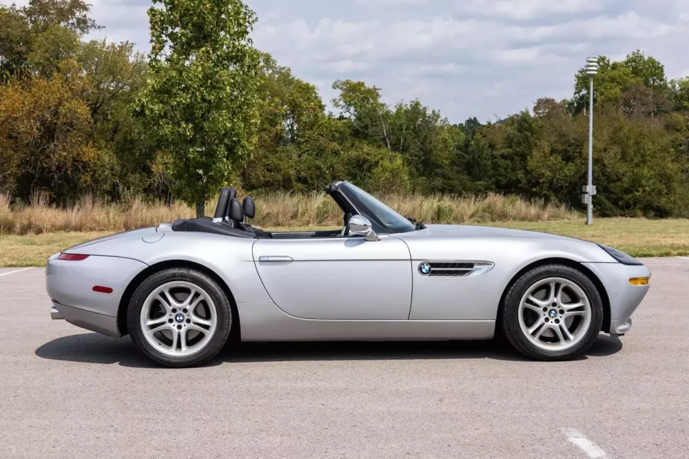 Bimmer dứt khoác từ chối 4,1 tỷ đồng cho chiếc xe BMW Z8 quý giá của mình- Ảnh 1. Bimmer dứt khoác từ chối 4,1 tỷ đồng cho chiếc xe BMW Z8 quý giá của mình- Ảnh 1.