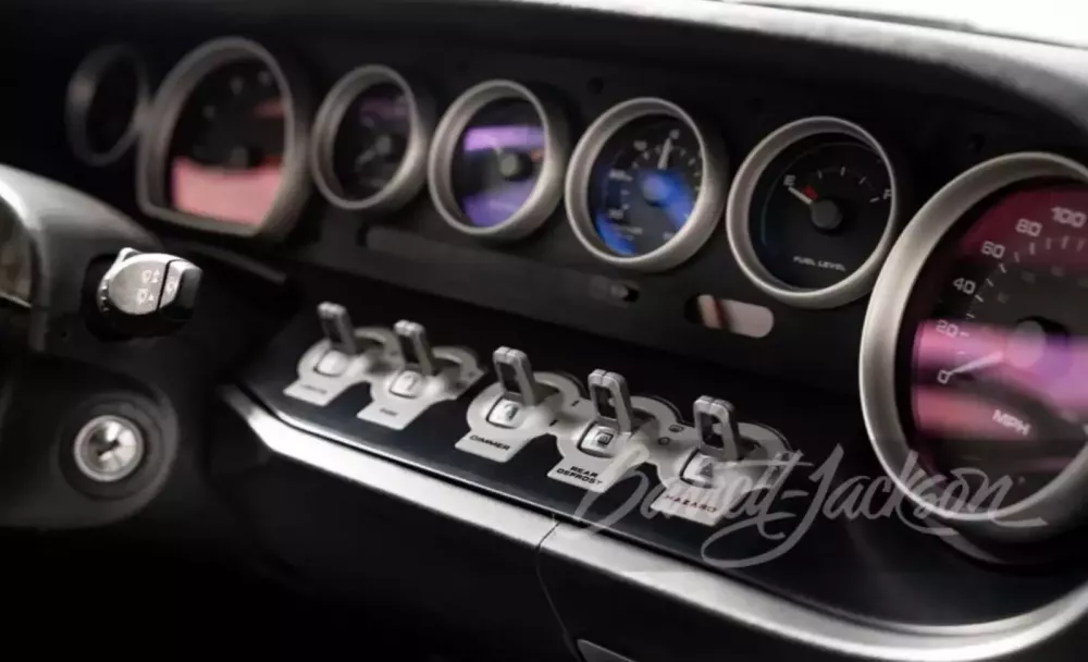 Ford GT Heritage Edition No. 3 chuẩn bị được mang ra "&aacute;nh s&aacute;ng"- Ảnh 10.