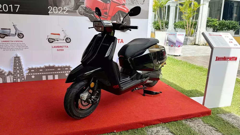 Cận cảnh Lambretta X125, liệu có "ăn" được Vespa Sprint trong cuộc đua doanh số?- Ảnh 2. Cận cảnh Lambretta X125, liệu có "ăn" được Vespa Sprint trong cuộc đua doanh số?- Ảnh 2.