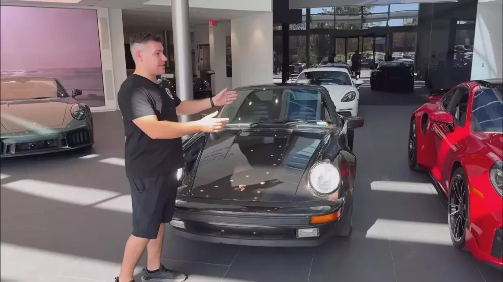 Porsche 930 Turbo để ở garage 19 năm không lăn bánh- Ảnh 6. Porsche 930 Turbo để ở garage 19 năm không lăn bánh- Ảnh 6.