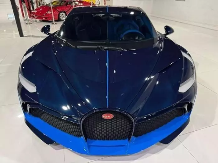 Bugatti Divo vốn đã siêu đắt rồi, nhưng xe đã qua sử dụng còn gấp 3, lên đến 15,8 triệu USD - Ảnh 1. Bugatti Divo vốn đã siêu đắt rồi, nhưng xe đã qua sử dụng còn gấp 3, lên đến 15,8 triệu USD - Ảnh 1.