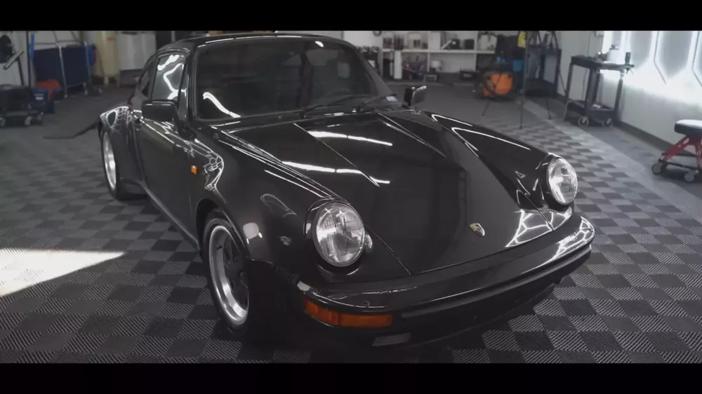 Porsche 930 Turbo để ở garage 19 năm không lăn bánh- Ảnh 4. Porsche 930 Turbo để ở garage 19 năm không lăn bánh- Ảnh 4.