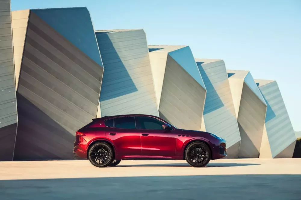 Chi tiết Maserati Grecale Tributo Il Bruciato đắt đỏ bậc nhất thế giới- Ảnh 2. Chi tiết Maserati Grecale Tributo Il Bruciato đắt đỏ bậc nhất thế giới- Ảnh 2.