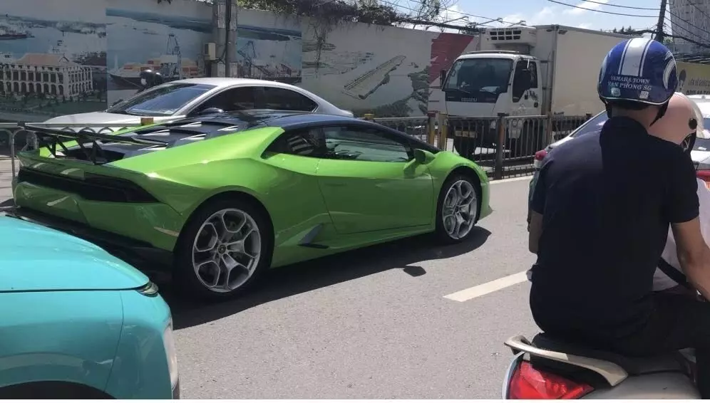 Bắt gặp siêu xe Lamborghini Huracan bí ẩn nhất Việt Nam tái xuất- Ảnh 2. Bắt gặp siêu xe Lamborghini Huracan bí ẩn nhất Việt Nam tái xuất- Ảnh 2.