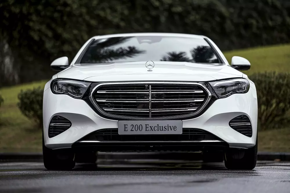 Mercedes-Benz E 200 Exclusive Mercedes-Benz E 200 Exclusive