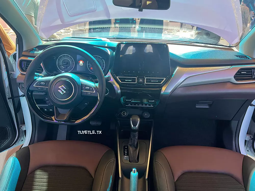 Khoang lái khá tiện nghi của Suzuki Fronx Khoang lái khá tiện nghi của Suzuki Fronx