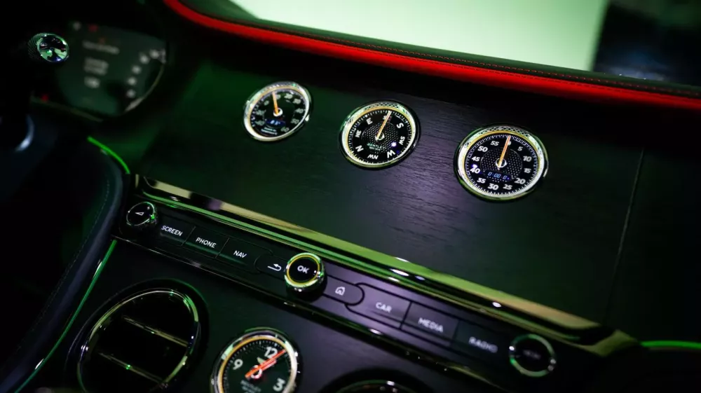 Bentley giới thiệu bộ sưu tập xe Black Forest Regional độc quyền cho đại lý ở Đức- Ảnh 6. Bentley giới thiệu bộ sưu tập xe Black Forest Regional độc quyền cho đại lý ở Đức- Ảnh 6.
