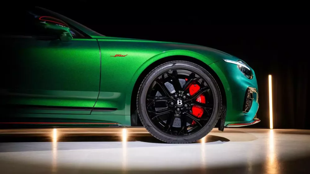 Bentley giới thiệu bộ sưu tập xe Black Forest Regional độc quyền cho đại lý ở Đức- Ảnh 3.