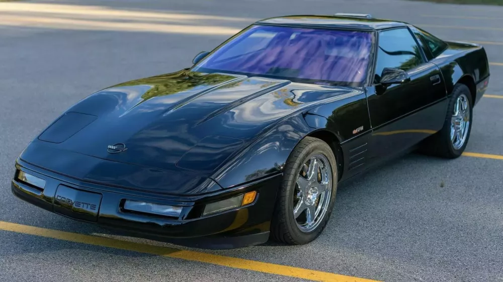 Chevrolet Corvette ZR1 gần 35 năm tuổi nhưng chỉ mới chạy 51.000 km- Ảnh 3.