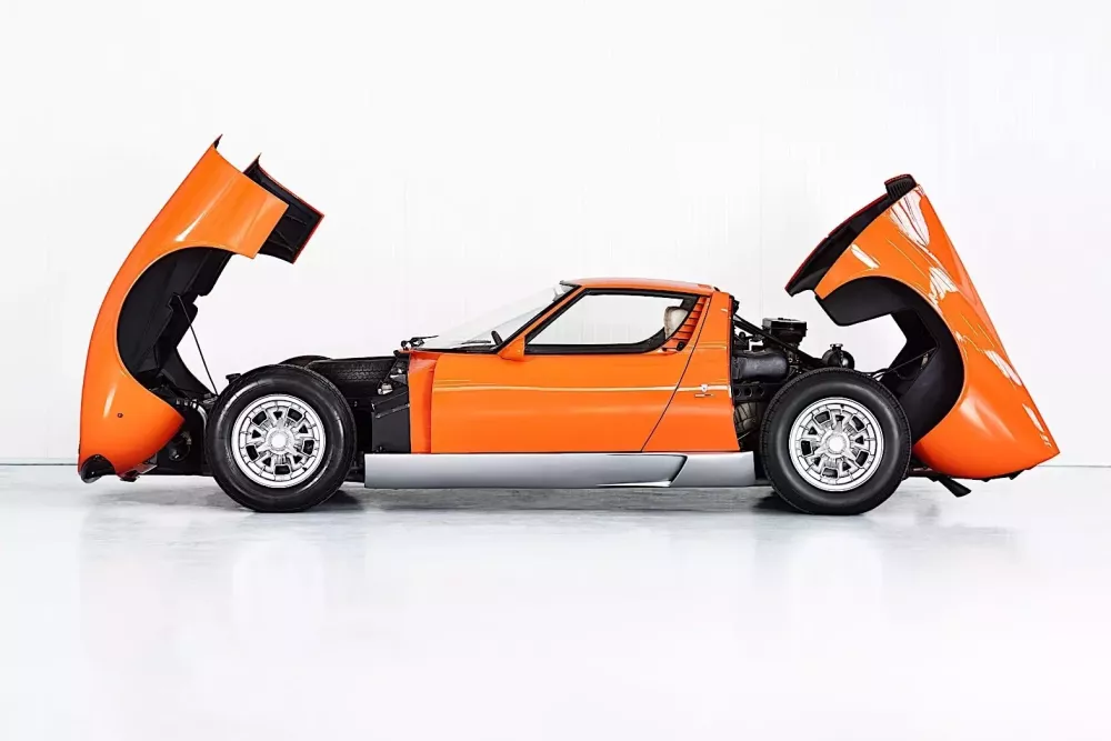 Chơi xe cổ kiểu Lamborghini: Chủ sở hữu vật lộn với giấy chứng nhận xác thực chính hãng- Ảnh 3. Chơi xe cổ kiểu Lamborghini: Chủ sở hữu vật lộn với giấy chứng nhận xác thực chính hãng- Ảnh 3.