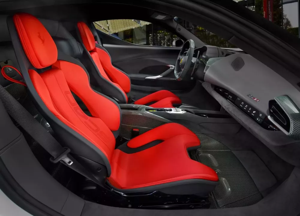 Cận cảnh độc bản Ferrari SC40 mới ra mắt trên thế giới: Gợi nhớ đến huyền thoại Ferrari F40- Ảnh 6. Cận cảnh độc bản Ferrari SC40 mới ra mắt trên thế giới: Gợi nhớ đến huyền thoại Ferrari F40- Ảnh 6.