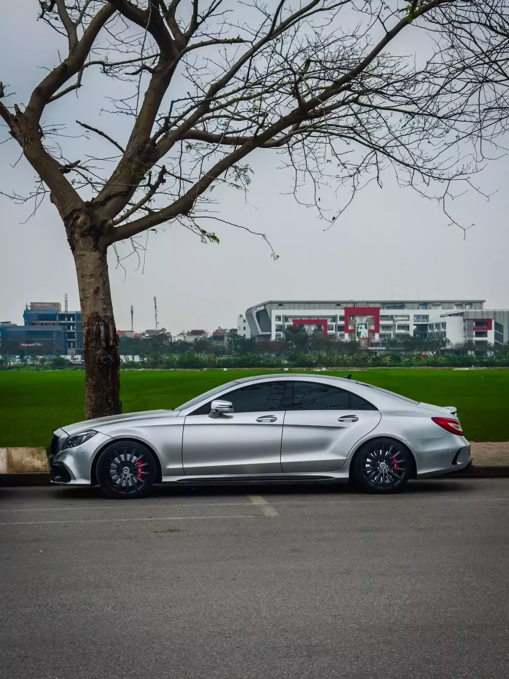 Cận cảnh 1 trong 2 xe Mercedes-Benz CLS 500 2015 về Việt Nam nay được chào bán- Ảnh 3.