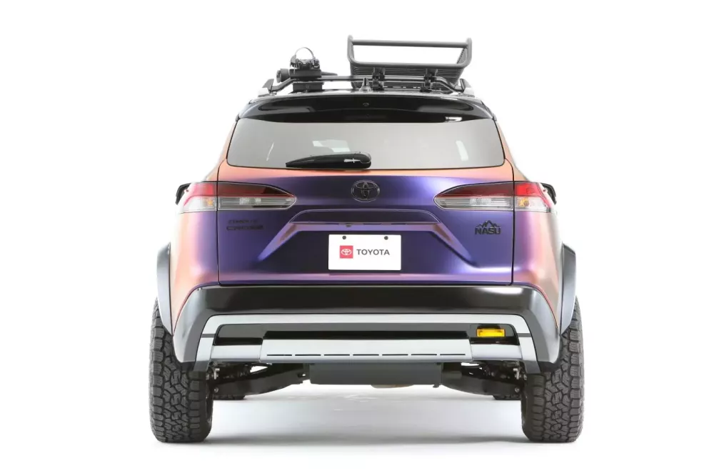 Cận cảnh Toyota Corolla Cross Nasu Edition 2025 ra mắt tại triển lãm SEMA- Ảnh 3.