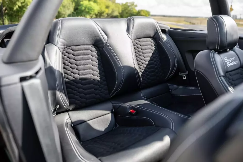 Dân chơi trải nghiệm chán chê Ford Mustang Shelby Super Snake rồi bán lại vẫn lời được gần 5 cây vàng- Ảnh 8. Dân chơi trải nghiệm chán chê Ford Mustang Shelby Super Snake rồi bán lại vẫn lời được gần 5 cây vàng- Ảnh 8.