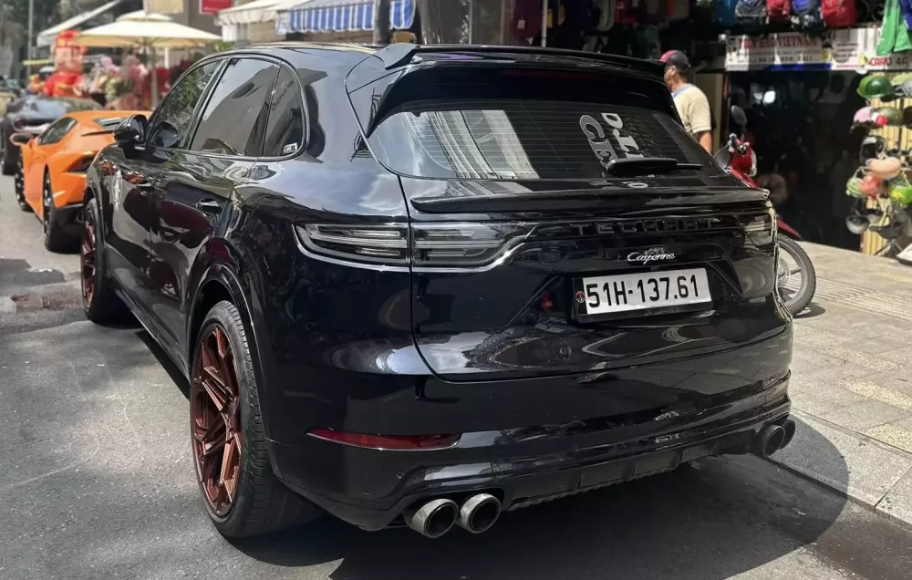 Dàn siêu xe đẳng cấp tại TP.HCM bất ngờ tụ họp: Lamborghini chiếm số lượng áp đảo- Ảnh 4. Dàn siêu xe đẳng cấp tại TP.HCM bất ngờ tụ họp: Lamborghini chiếm số lượng áp đảo- Ảnh 4.