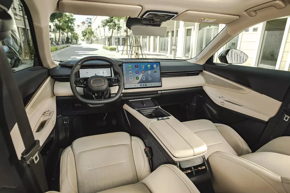 Khoang lái của Lynk & Co 08 Khoang lái của Lynk & Co 08