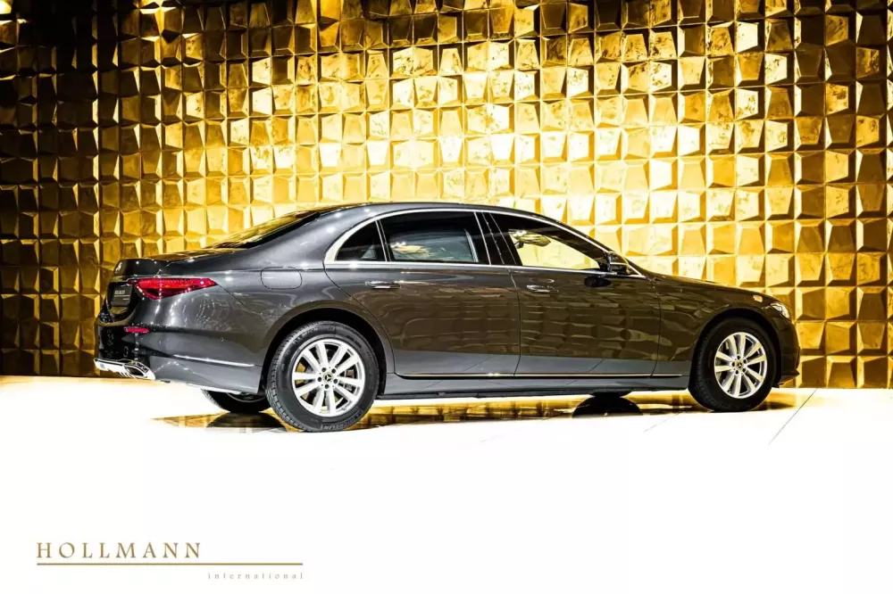 Cứ tưởng như Mercedes-Benz S-Class bình thường nhưng hóa ra chiếc xe này "đụng vào phỏng tay"- Ảnh 4.
