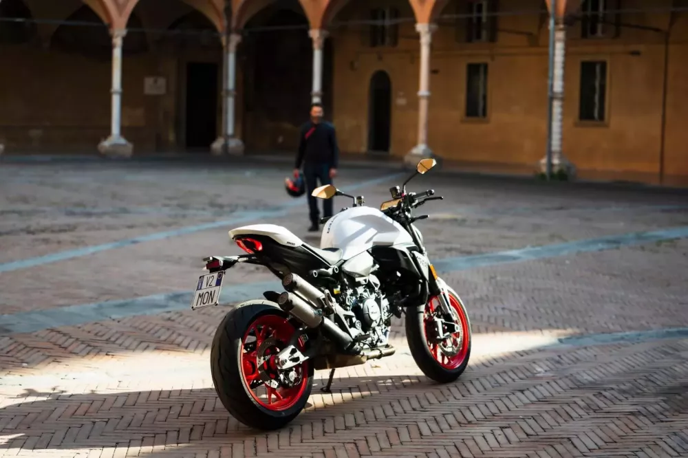 Ducati Monster 2026 ra mắt với nhiều cải tiến thú vị, cân nặng chỉ còn 175 kg- Ảnh 6. Ducati Monster 2026 ra mắt với nhiều cải tiến thú vị, cân nặng chỉ còn 175 kg- Ảnh 6.