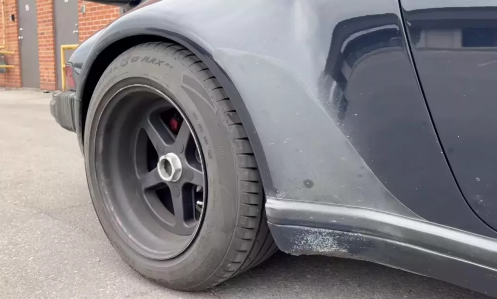 Khâm phục quý ông lớn tuổi đã lái chiếc Porsche 911 này hơn 1,3 triệu km trong hàng thập kỷ qua- Ảnh 8. Khâm phục quý ông lớn tuổi đã lái chiếc Porsche 911 này hơn 1,3 triệu km trong hàng thập kỷ qua- Ảnh 8.