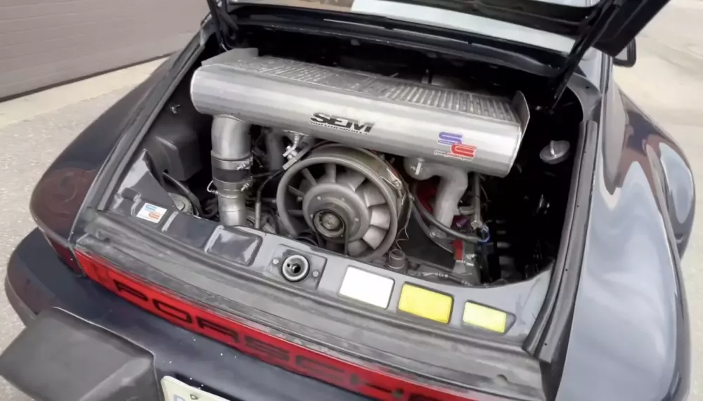 Khâm phục quý ông lớn tuổi đã lái chiếc Porsche 911 này hơn 1,3 triệu km trong hàng thập kỷ qua- Ảnh 9. Khâm phục quý ông lớn tuổi đã lái chiếc Porsche 911 này hơn 1,3 triệu km trong hàng thập kỷ qua- Ảnh 9.