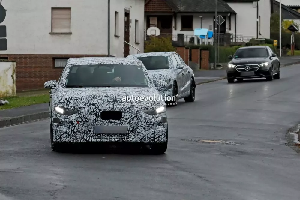 Mercedes-Benz E-Class EQ 2028 lần đầu tiên bị phát hiện- Ảnh 1. Mercedes-Benz E-Class EQ 2028 lần đầu tiên bị phát hiện- Ảnh 1.