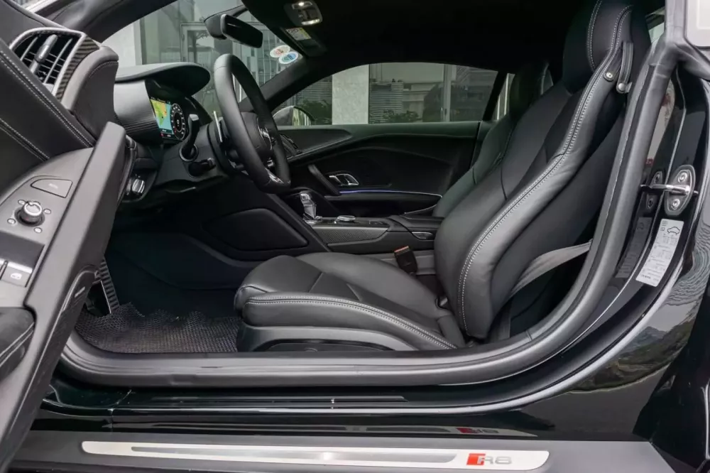 Trải nghiệm chưa được 1 năm, chủ xe Audi R8 V10 Plus đã muốn nhượng lại đam mê cho người khác- Ảnh 7. Trải nghiệm chưa được 1 năm, chủ xe Audi R8 V10 Plus đã muốn nhượng lại đam mê cho người khác- Ảnh 7.
