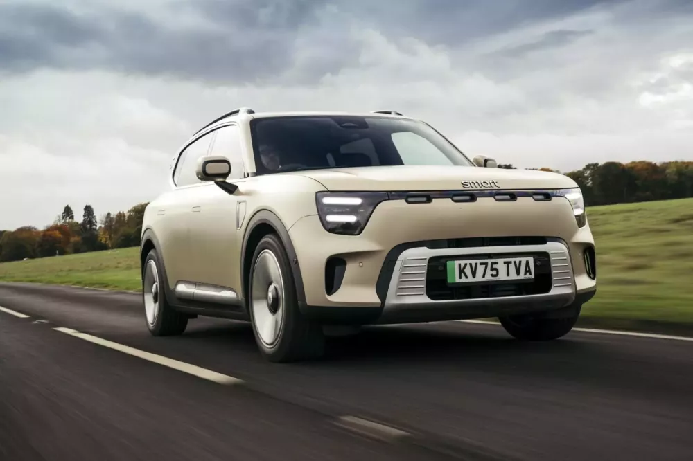 lich truc tiep bong da ngoai hang anh ra mắt mẫu crossover #5, phiên bản Brabus được nhiều khách để mắt đến- Ảnh 1.