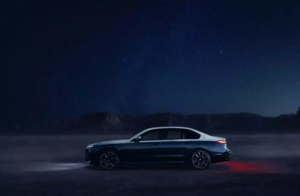 Soi kỹ BMW 7 Series Suhail 2026 chỉ dành riêng cho thị trường Trung Đông- Ảnh 4. Soi kỹ BMW 7 Series Suhail 2026 chỉ dành riêng cho thị trường Trung Đông- Ảnh 4.