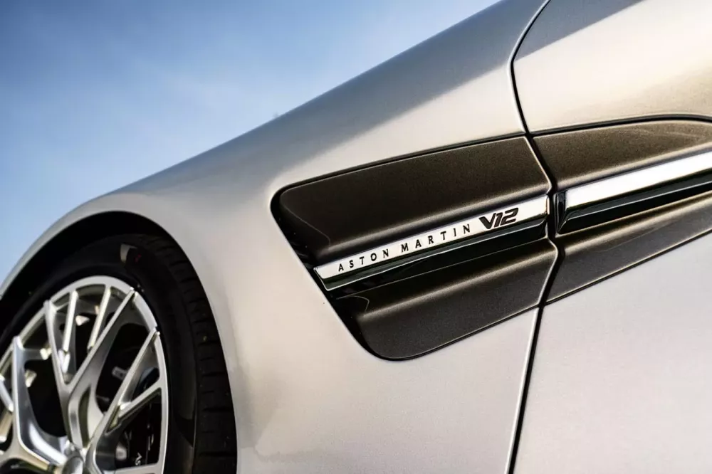 Chi tiết cặp đôi Aston Martin độc nhất vô nhị dành cho các tỷ phú mê keo nha cai com truc tiep bong da thuyền- Ảnh 3.