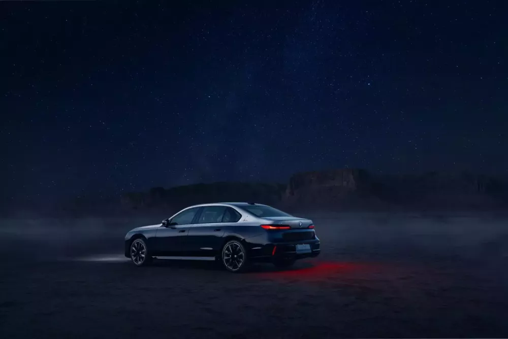 Soi kỹ BMW 7 Series Suhail 2026 chỉ dành riêng cho thị trường Trung Đông- Ảnh 3. Soi kỹ BMW 7 Series Suhail 2026 chỉ dành riêng cho thị trường Trung Đông- Ảnh 3.