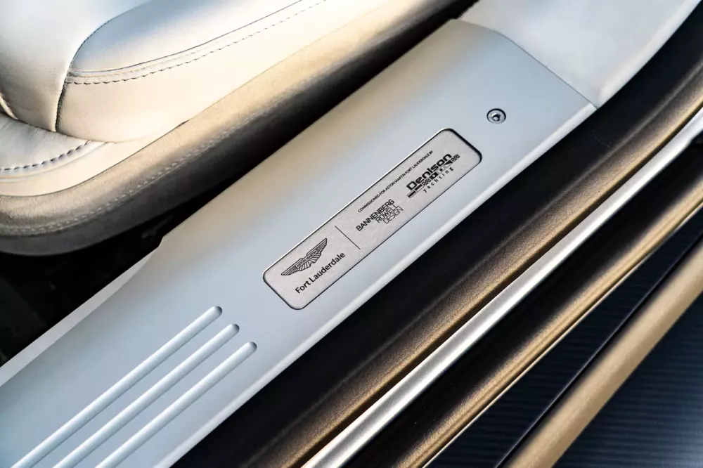 Chi tiết cặp đôi Aston Martin độc nhất vô nhị dành cho các tỷ phú mê keo nha cai com truc tiep bong da thuyền- Ảnh 6.