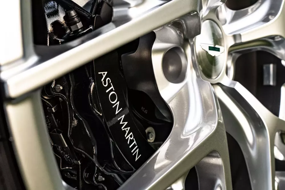 Chi tiết cặp đôi Aston Martin độc nhất vô nhị dành cho các tỷ phú mê keo nha cai com truc tiep bong da thuyền- Ảnh 8.