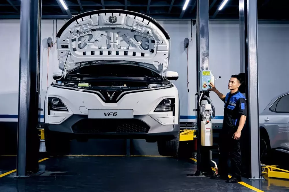 VinFast hỗ trợ khách hàng bị ảnh hưởng bởi lũ lụt tại Huế và Đà Nẵng VinFast hỗ trợ khách hàng bị ảnh hưởng bởi lũ lụt tại Huế và Đà Nẵng