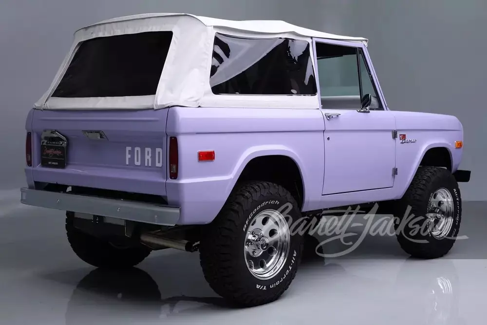 Đây chắc chắn là Ford Bronco đắt nhất thế giới, ai đó đã mạnh dạn trả 11,57 tỷ đồng- Ảnh 2. Đây chắc chắn là Ford Bronco đắt nhất thế giới, ai đó đã mạnh dạn trả 11,57 tỷ đồng- Ảnh 2.