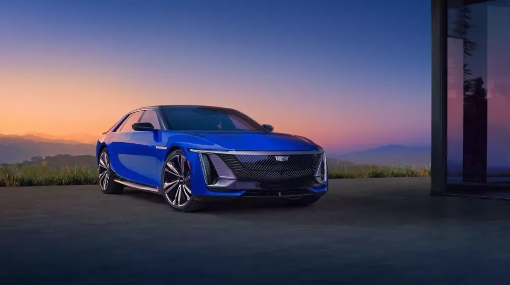 Cadillac Celestiq 2026 sẽ đắt ngang Rolls-Royce Spectre, chỉ 2 xe được sản xuất mỗi ngày- Ảnh 2. Cadillac Celestiq 2026 sẽ đắt ngang Rolls-Royce Spectre, chỉ 2 xe được sản xuất mỗi ngày- Ảnh 2.