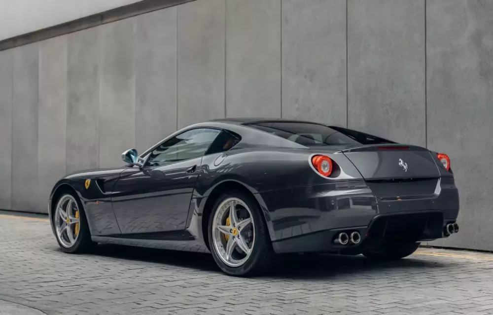 Ly kỳ câu chuyện về xe Ferrari số sàn cuối cùng được chế tạo: Nâng cấp cả thông số kỹ thuật HGTE tối ưu- Ảnh 5. Ly kỳ câu chuyện về xe Ferrari số sàn cuối cùng được chế tạo: Nâng cấp cả thông số kỹ thuật HGTE tối ưu- Ảnh 5.