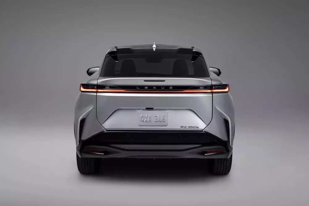 Cận cảnh Lexus RZ 2026 mới ra mắt, giá từ 1,2 tỷ đồng- Ảnh 2. Cận cảnh Lexus RZ 2026 mới ra mắt, giá từ 1,2 tỷ đồng- Ảnh 2.