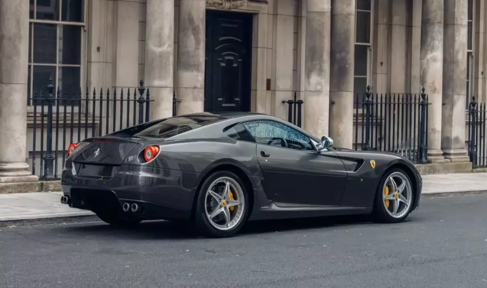 Ly kỳ câu chuyện về xe Ferrari số sàn cuối cùng được chế tạo: Nâng cấp cả thông số kỹ thuật HGTE tối ưu- Ảnh 6. Ly kỳ câu chuyện về xe Ferrari số sàn cuối cùng được chế tạo: Nâng cấp cả thông số kỹ thuật HGTE tối ưu- Ảnh 6.