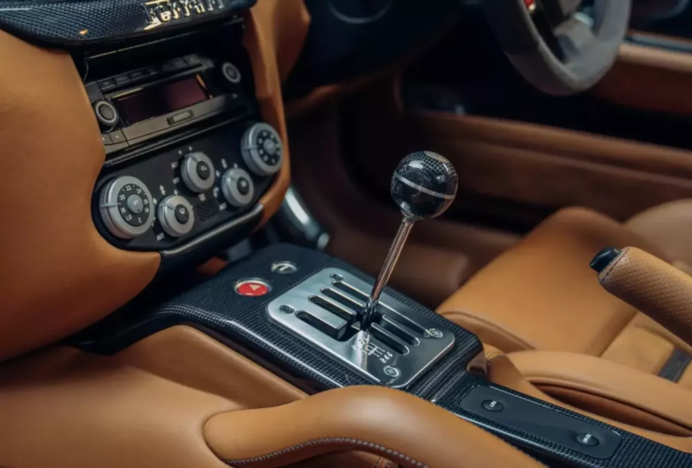 Ly kỳ câu chuyện về xe Ferrari số sàn cuối cùng được chế tạo: Nâng cấp cả thông số kỹ thuật HGTE tối ưu- Ảnh 10. Ly kỳ câu chuyện về xe Ferrari số sàn cuối cùng được chế tạo: Nâng cấp cả thông số kỹ thuật HGTE tối ưu- Ảnh 10.