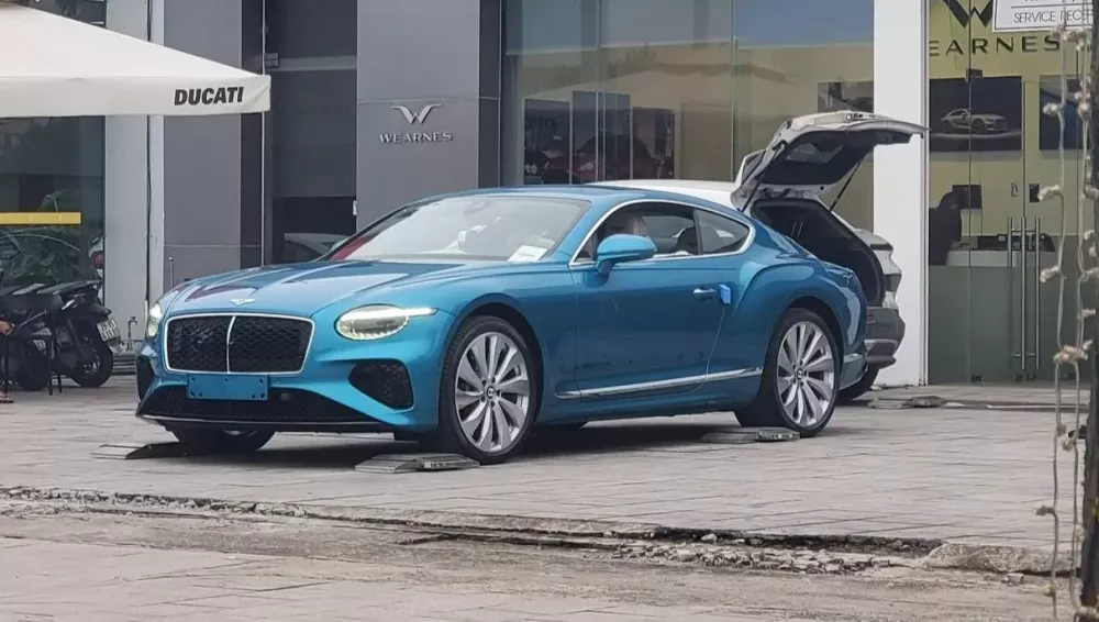 Chi tiết Bentley Continental GT thế hệ mới vừa "hạ lốp" tại Việt Nam- Ảnh 2. Chi tiết Bentley Continental GT thế hệ mới vừa "hạ lốp" tại Việt Nam- Ảnh 2.