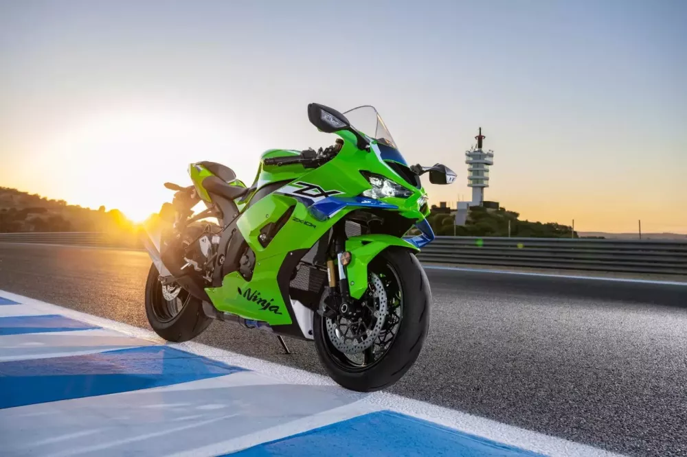 Kawasaki Ninja ZX-10R 2026 ra mắt: Tăng thêm 25% lực ép xuống mặt đường với gói khí động học mới- Ảnh 2. Kawasaki Ninja ZX-10R 2026 ra mắt: Tăng thêm 25% lực ép xuống mặt đường với gói khí động học mới- Ảnh 2.