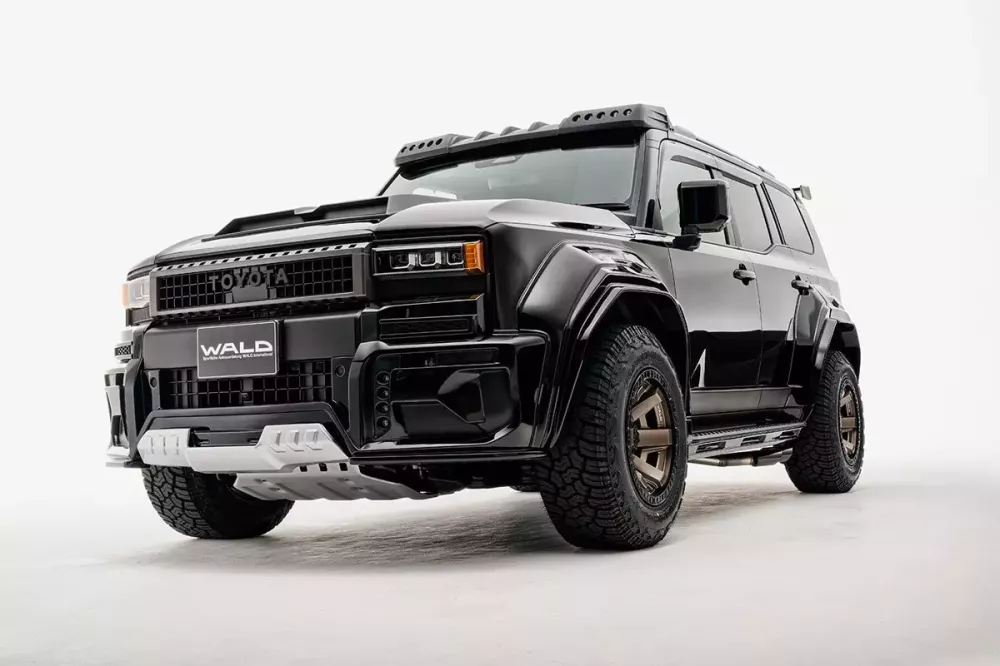 Toyota Land Cruiser 250 đầy khác lạ qua góc nhìn của nhà độ Wald International- Ảnh 6. Toyota Land Cruiser 250 đầy khác lạ qua góc nhìn của nhà độ Wald International- Ảnh 6.