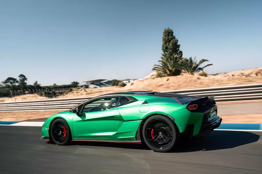 Ấn tượng với giá bán siêu xe Lamborghini Temerario tại Việt Nam- Ảnh 5. Ấn tượng với giá bán siêu xe Lamborghini Temerario tại Việt Nam- Ảnh 5.