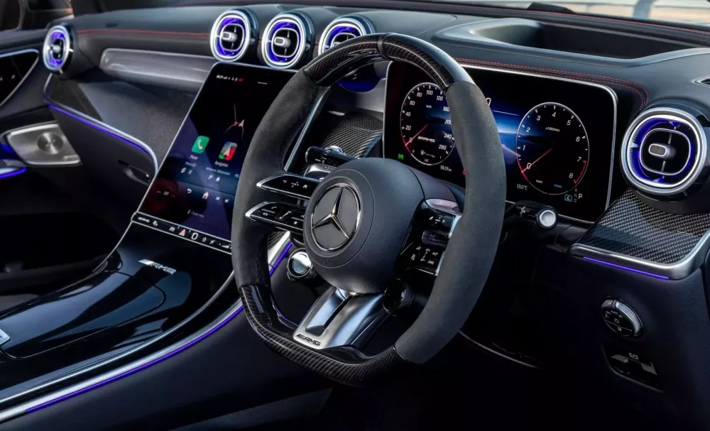 Mercedes-AMG GLC 43 4Matic có phiên bản Carbon Edition tại thị trường "chuột túi"- Ảnh 8. Mercedes-AMG GLC 43 4Matic có phiên bản Carbon Edition tại thị trường "chuột túi"- Ảnh 8.