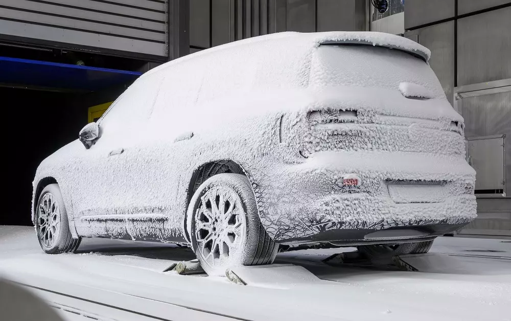 Mercedes-Benz GLB 2026 nhìn từ phía sau