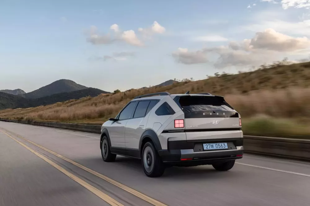 Đánh giá nhanh Hyundai Nexo 2026: Sạc 5 phút đã có thể đi được 700 km, gương kỹ thuật số- Ảnh 12.