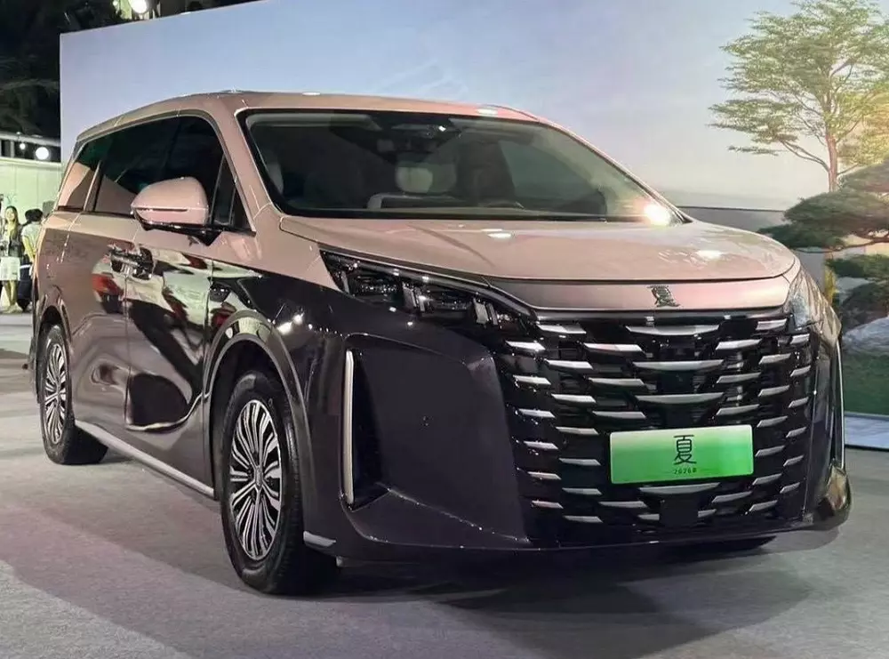 BYD M9 2026 sở hữu ngoại hình quen thuộc BYD M9 2026 sở hữu ngoại hình quen thuộc